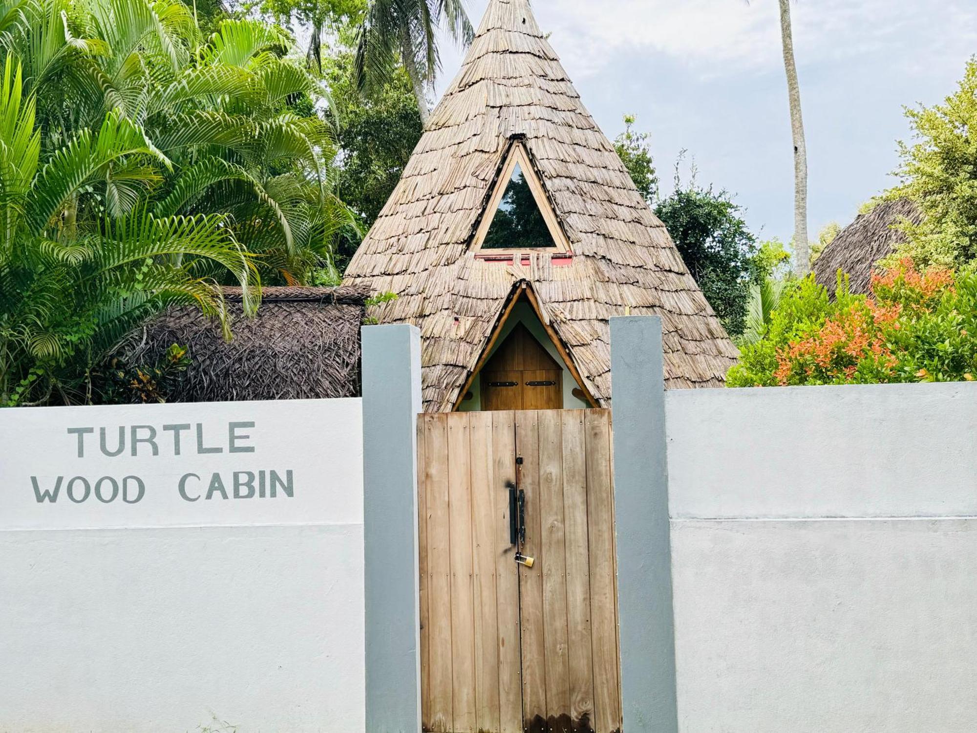 Turtle Wood Cabin Tangalle Buitenkant foto