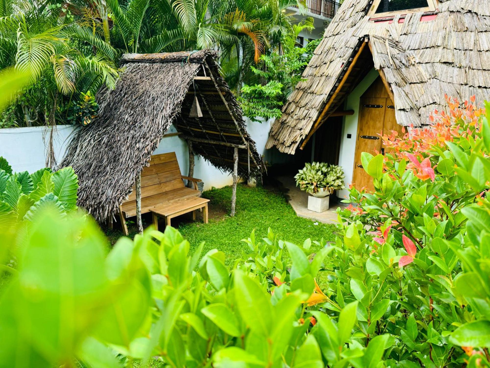 Turtle Wood Cabin Tangalle Buitenkant foto